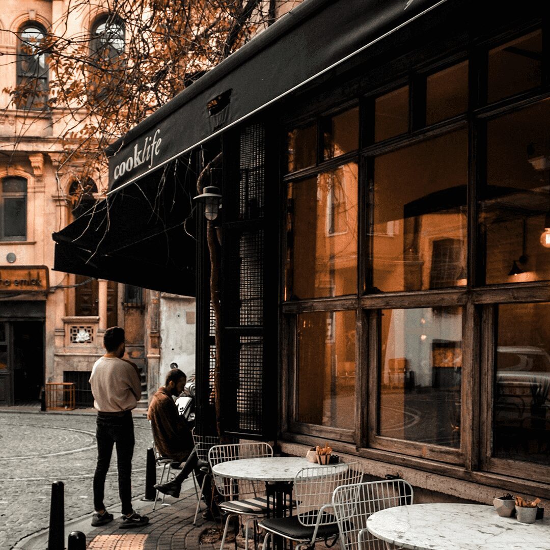 Nettoyage de vitrines commerciales pour entreprises à Montpellier
